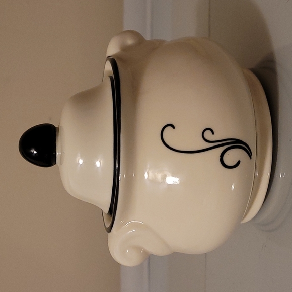 Yankee Candle Covered Dish Candle Holder - Picture 1 of 14